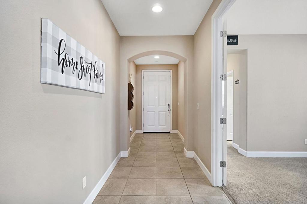 1596 Manzanita Way, Los Banos, CA 93635
