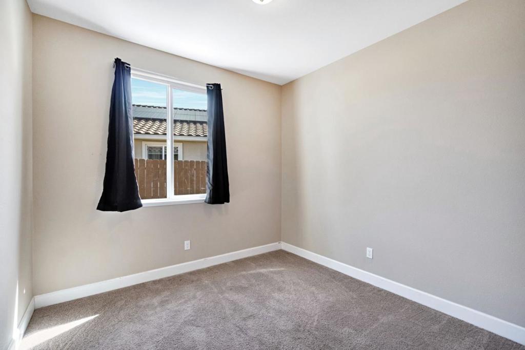 1596 Manzanita Way, Los Banos, CA 93635