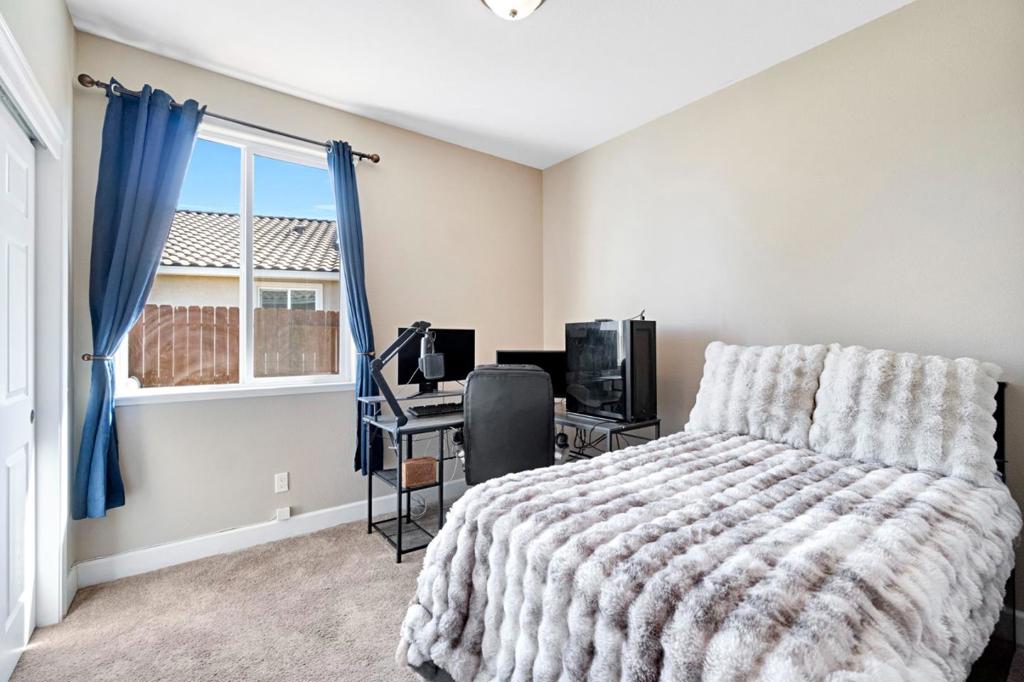 1596 Manzanita Way, Los Banos, CA 93635