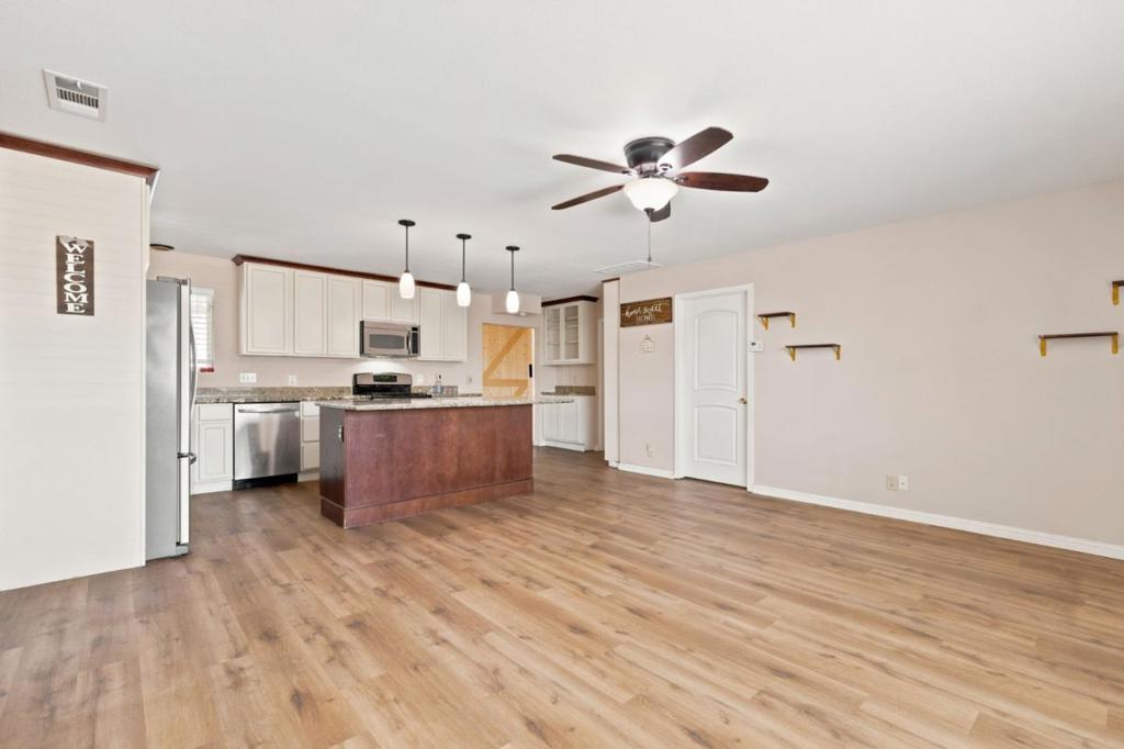 521 Oregon St, Manteca, CA 95337