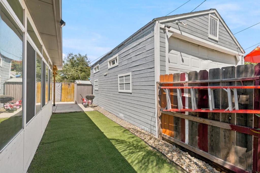 521 Oregon St, Manteca, CA 95337