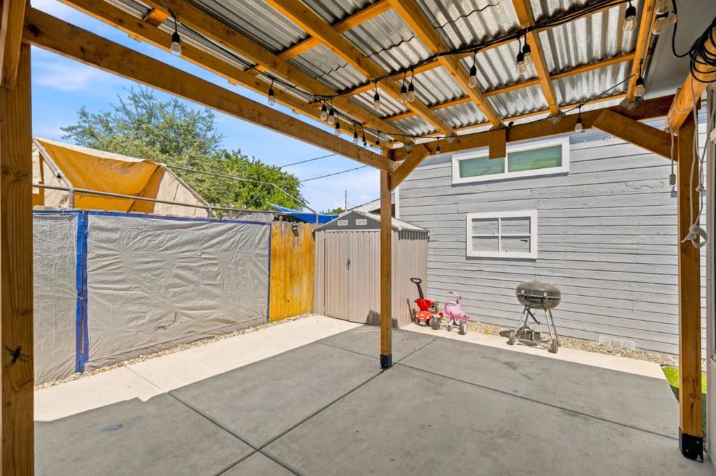 521 Oregon St, Manteca, CA 95337