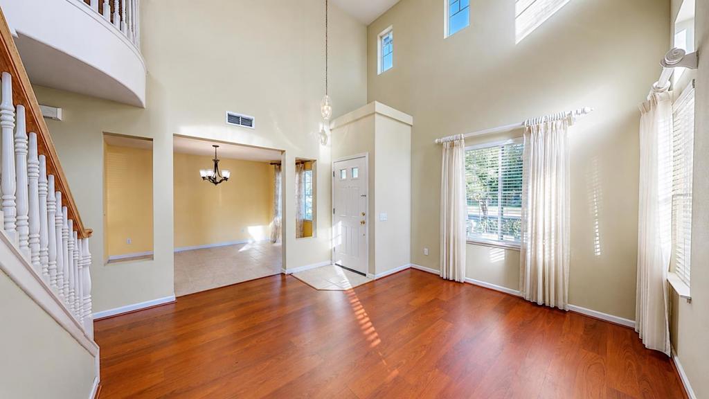 532 W Springer Dr, Turlock, CA 95382
