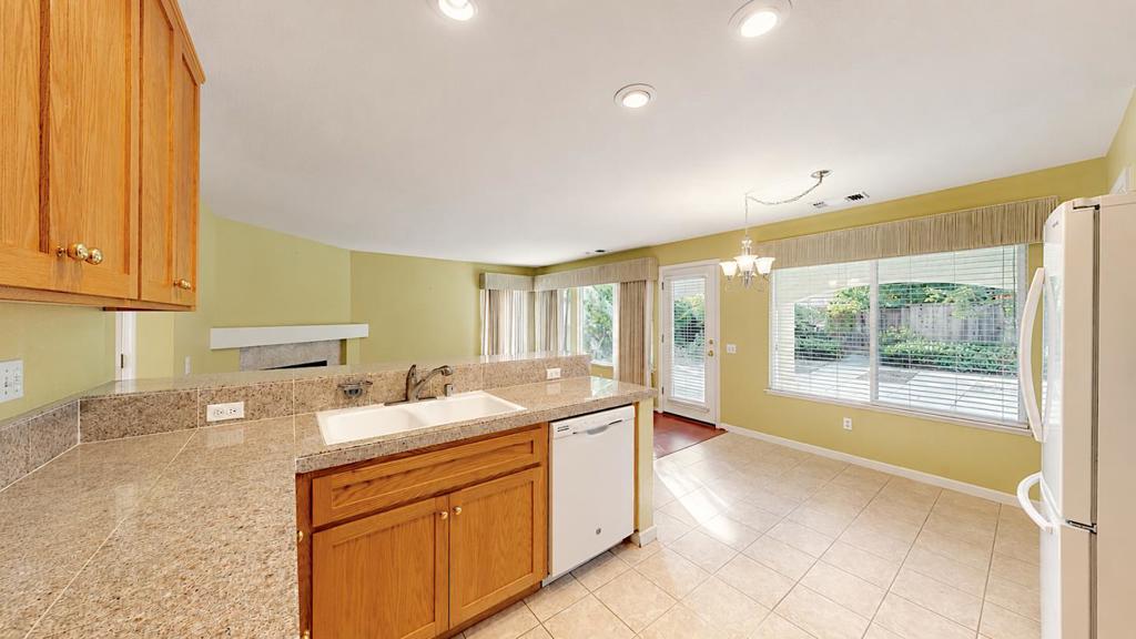 532 W Springer Dr, Turlock, CA 95382