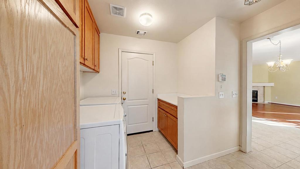 532 W Springer Dr, Turlock, CA 95382