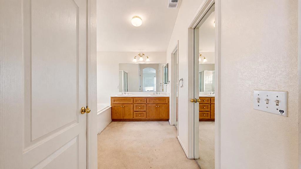 532 W Springer Dr, Turlock, CA 95382