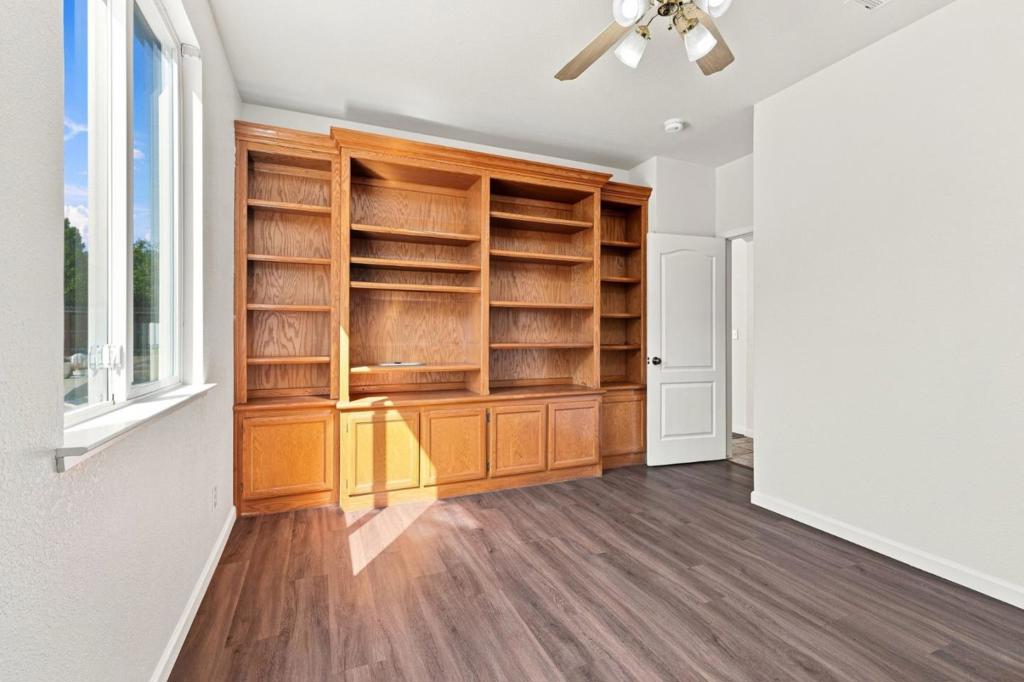 1901 Lauritson Ln, Manteca, CA 95336