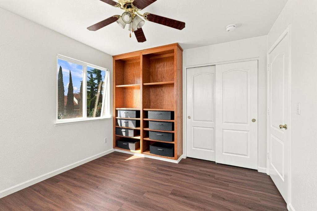 1901 Lauritson Ln, Manteca, CA 95336