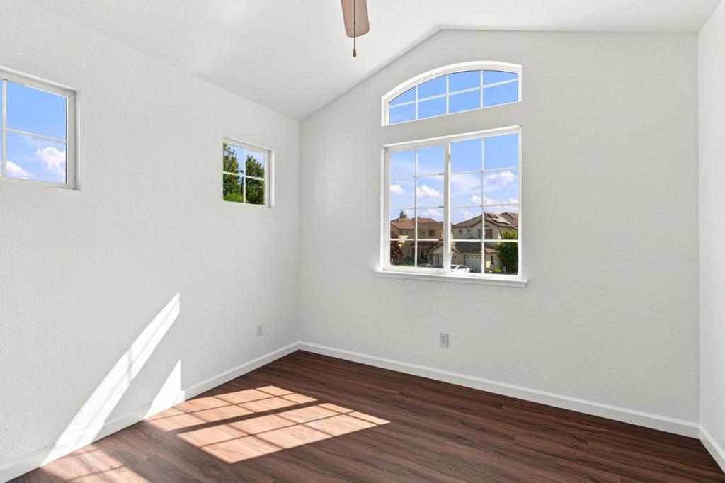 1901 Lauritson Ln, Manteca, CA 95336