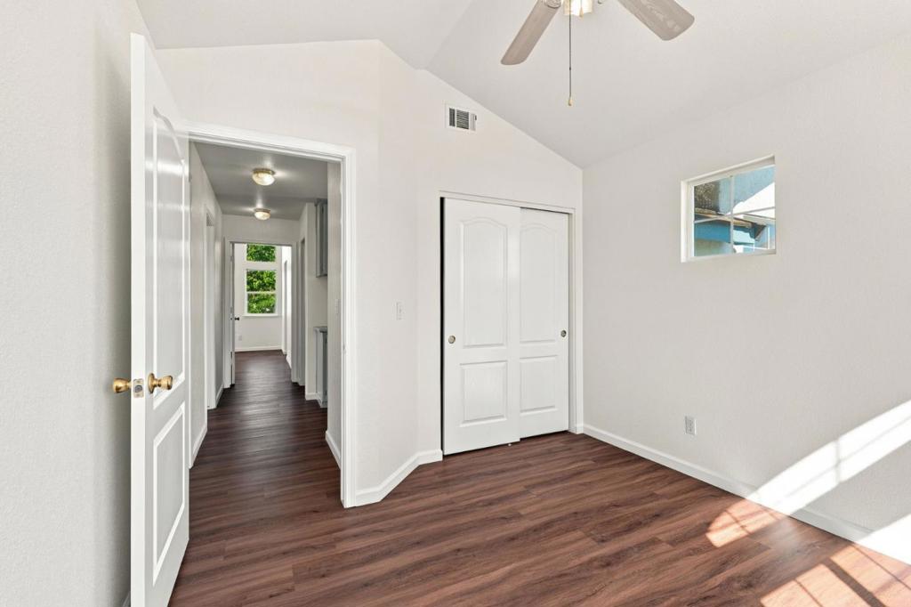 1901 Lauritson Ln, Manteca, CA 95336