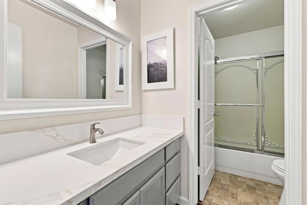1901 Lauritson Ln, Manteca, CA 95336