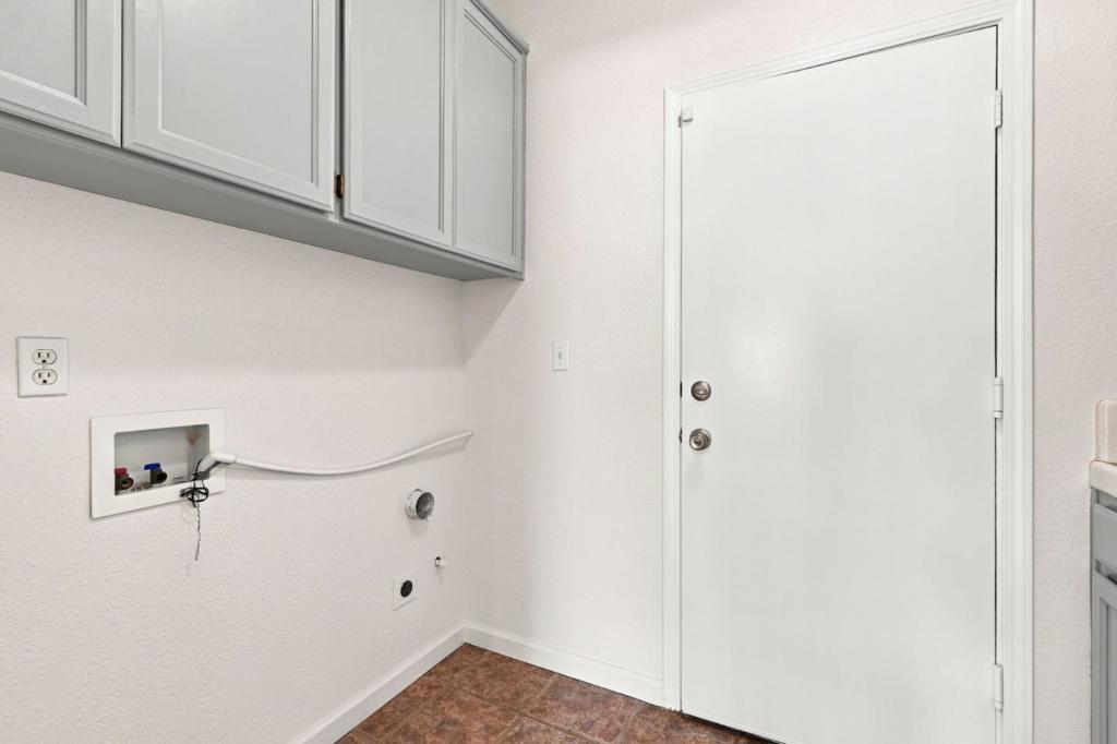 1901 Lauritson Ln, Manteca, CA 95336