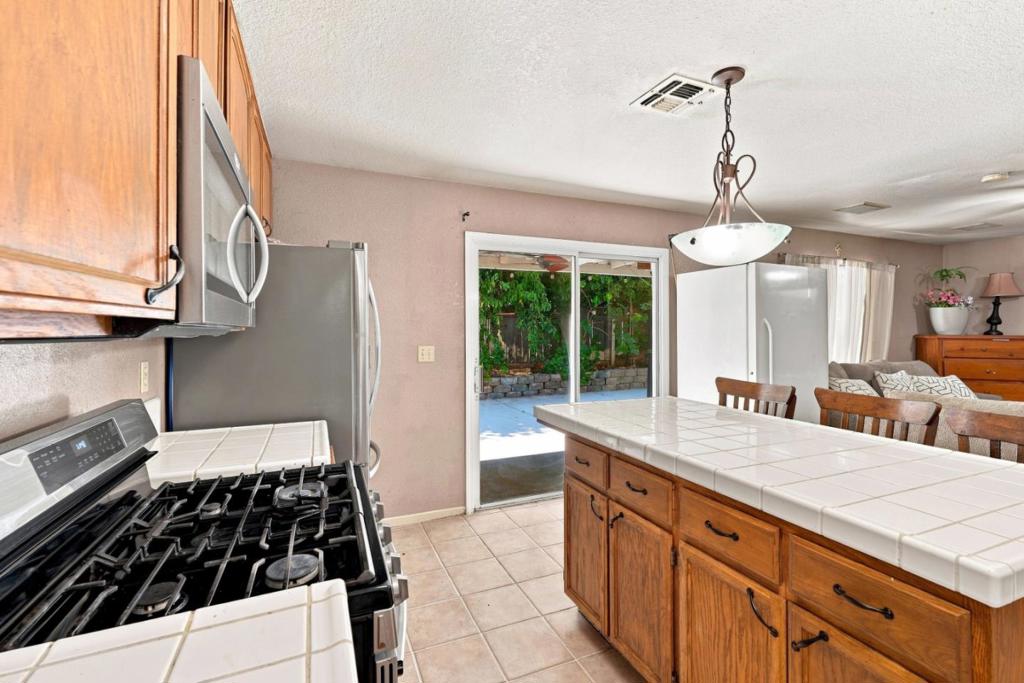 Open Photo