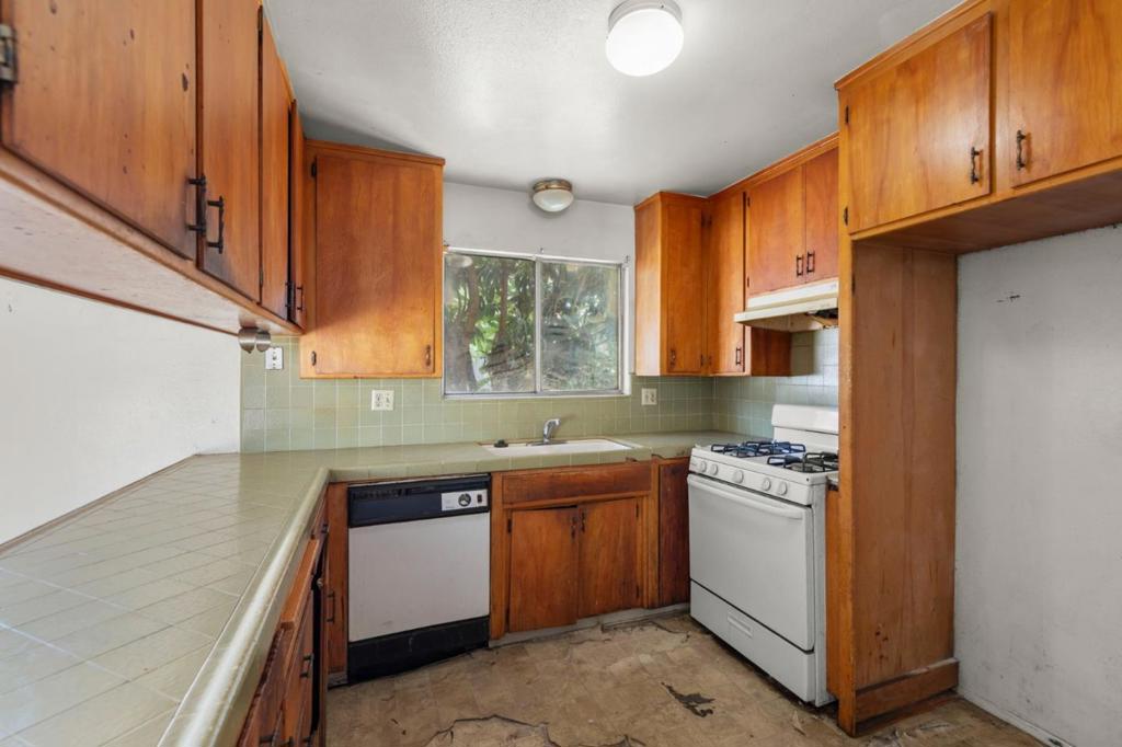 1936 Reseda Ln, Modesto, CA 95350