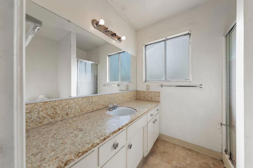 1936 Reseda Ln, Modesto, CA 95350