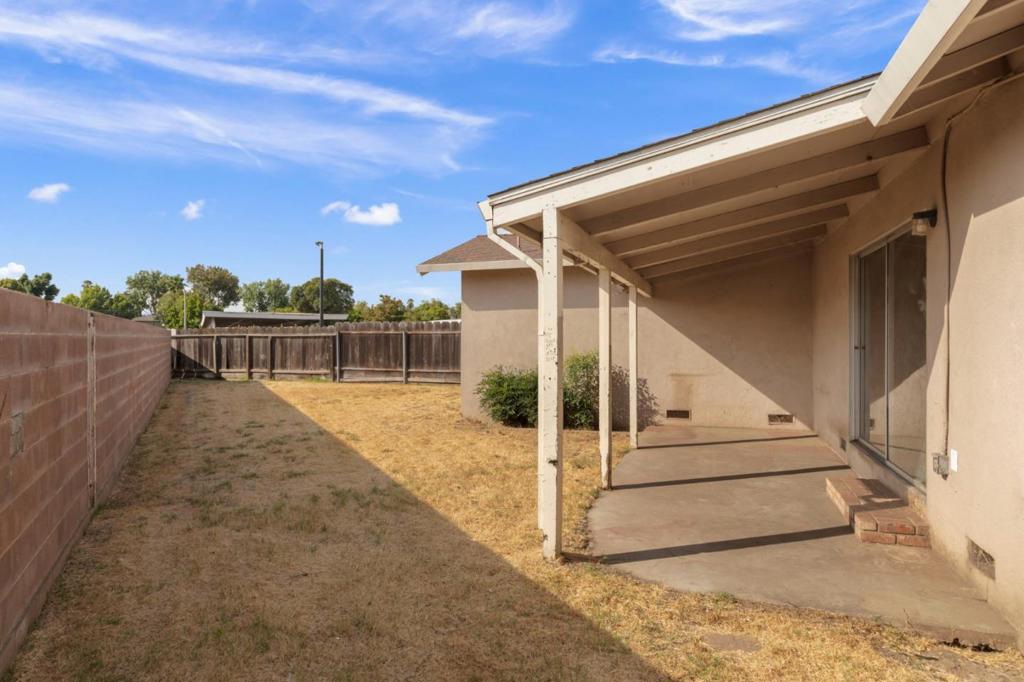 1936 Reseda Ln, Modesto, CA 95350