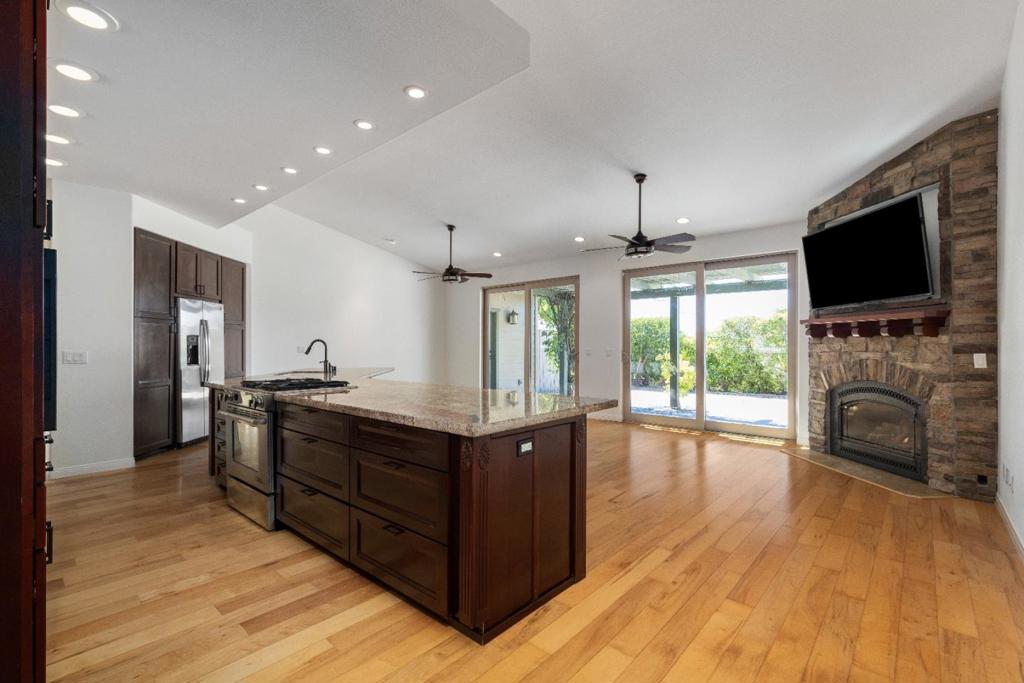 653 Red Cloud Rd, Paso Robles, CA 93446