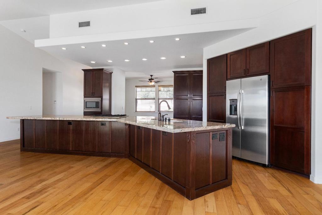653 Red Cloud Rd, Paso Robles, CA 93446