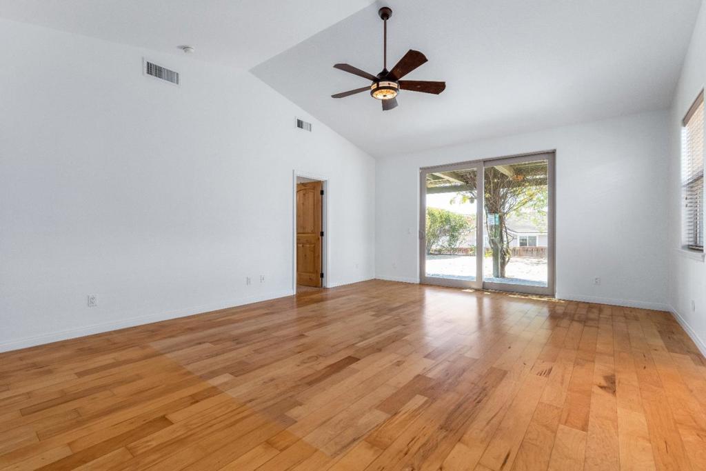 653 Red Cloud Rd, Paso Robles, CA 93446