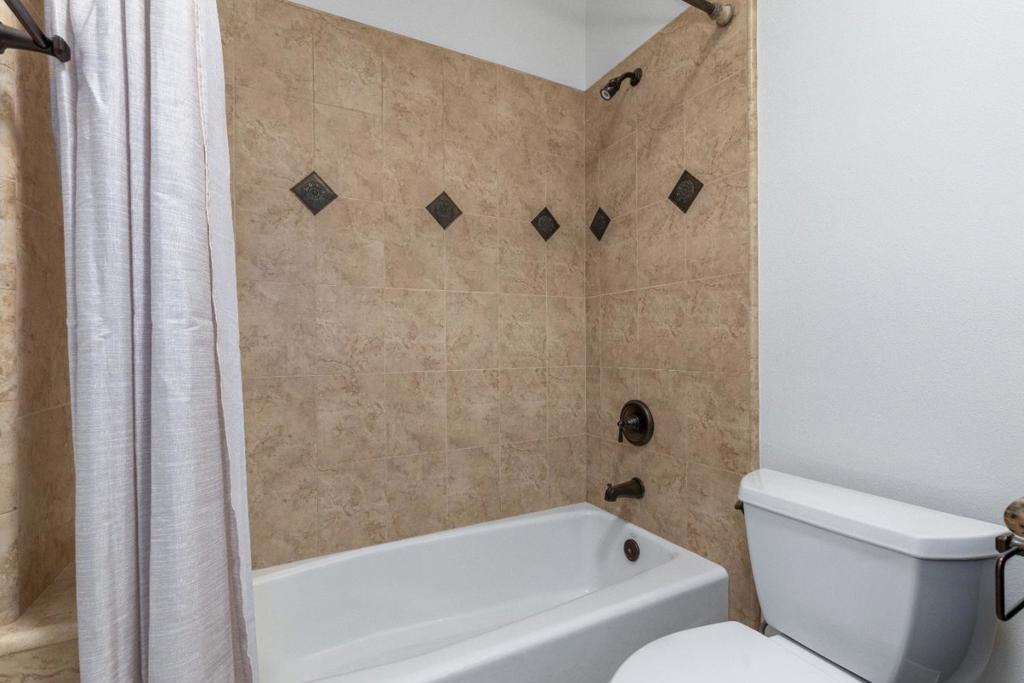 653 Red Cloud Rd, Paso Robles, CA 93446