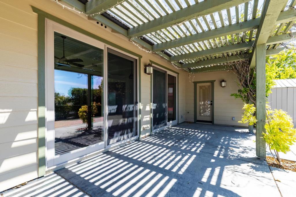 653 Red Cloud Rd, Paso Robles, CA 93446