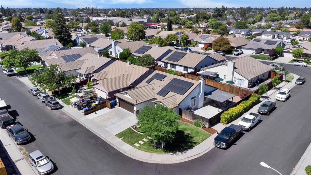1093 Lambdin St, Manteca, CA 95336