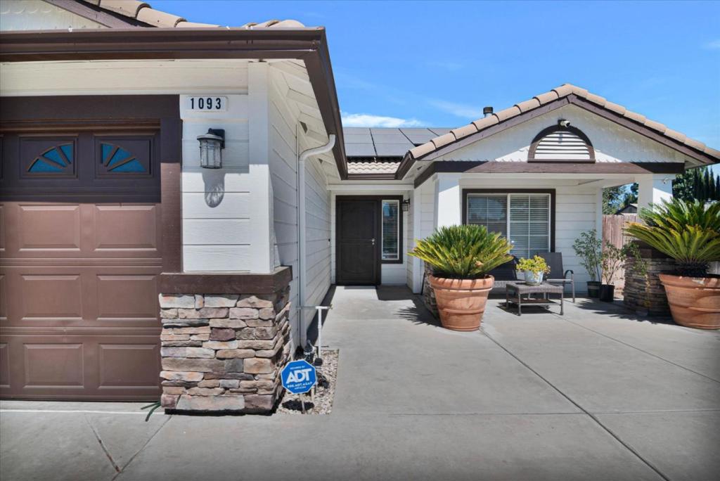 1093 Lambdin St, Manteca, CA 95336