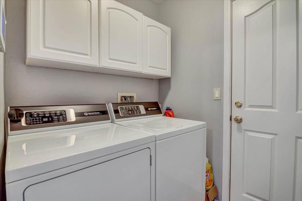 1093 Lambdin St, Manteca, CA 95336