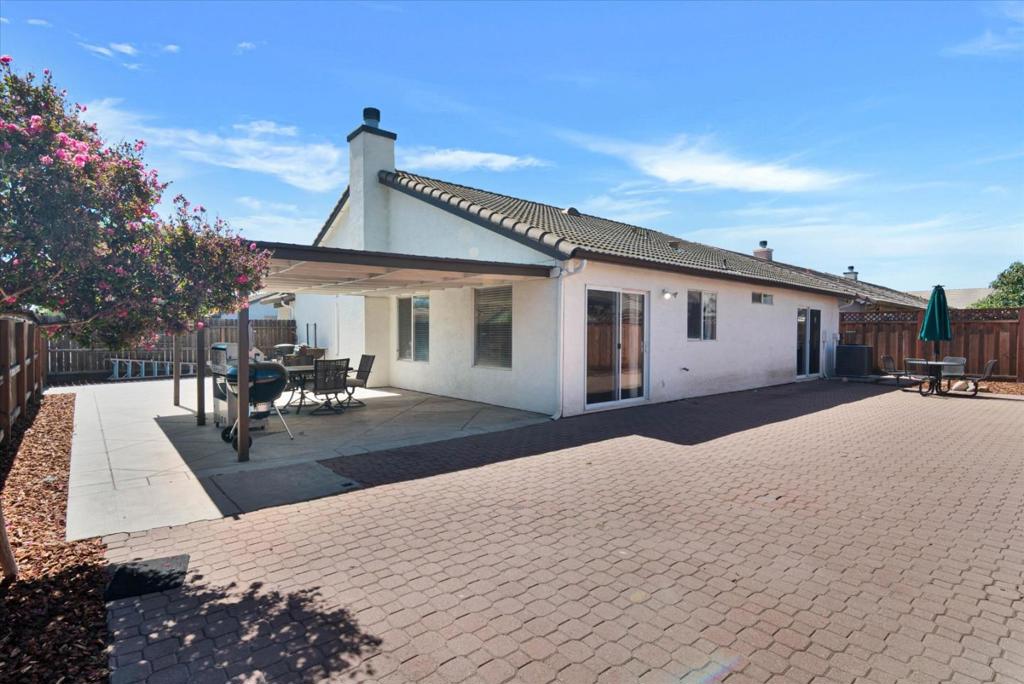 1093 Lambdin St, Manteca, CA 95336