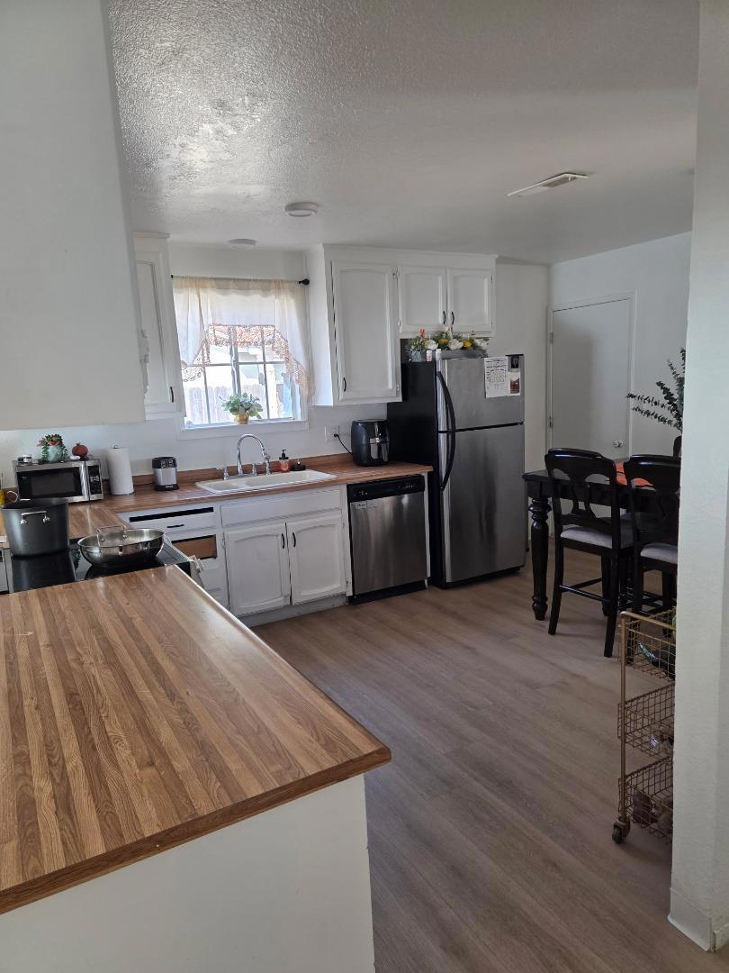 515 N Santa Monica St, Los Banos, CA 93635