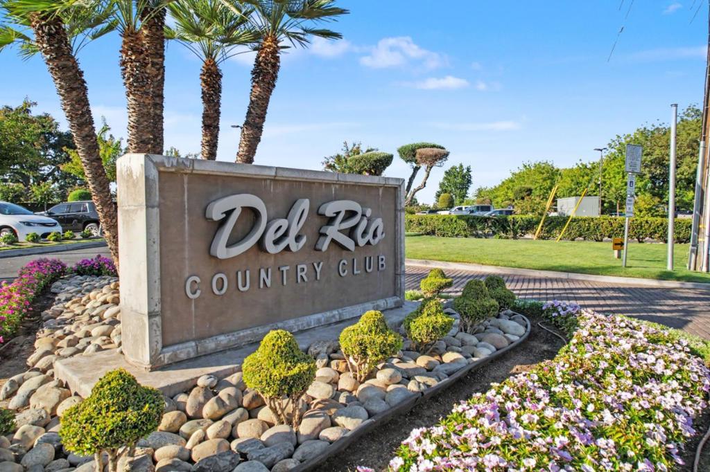 7434 River Nine Dr, Modesto, CA 95356