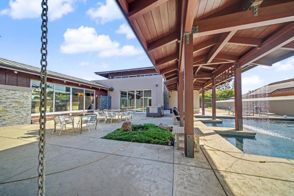 7434 River Nine Dr, Modesto, CA 95356