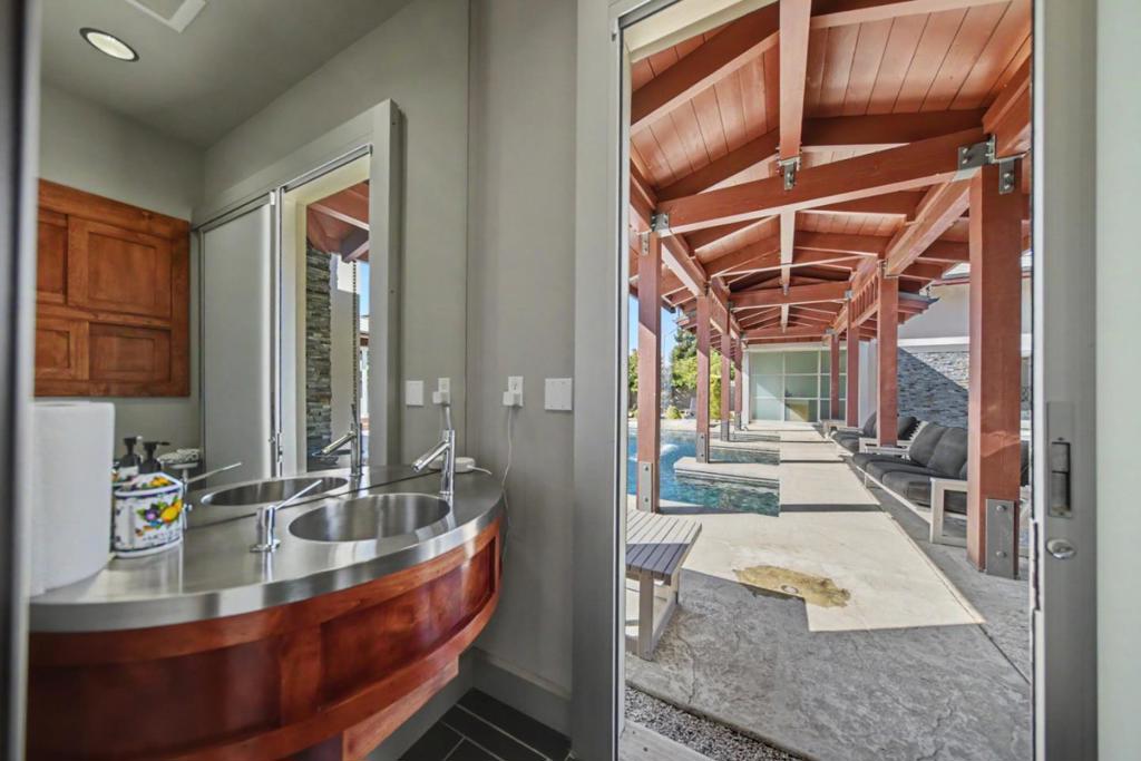 7434 River Nine Dr, Modesto, CA 95356