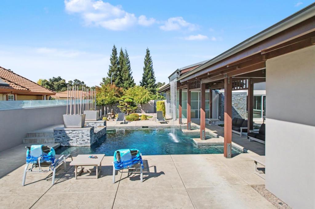 7434 River Nine Dr, Modesto, CA 95356