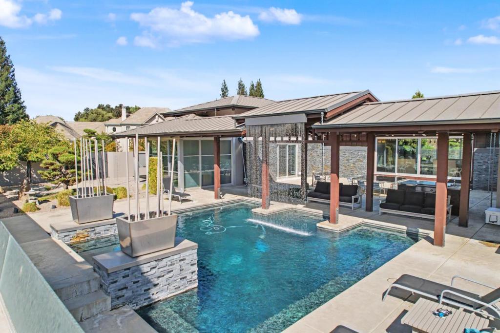 7434 River Nine Dr, Modesto, CA 95356