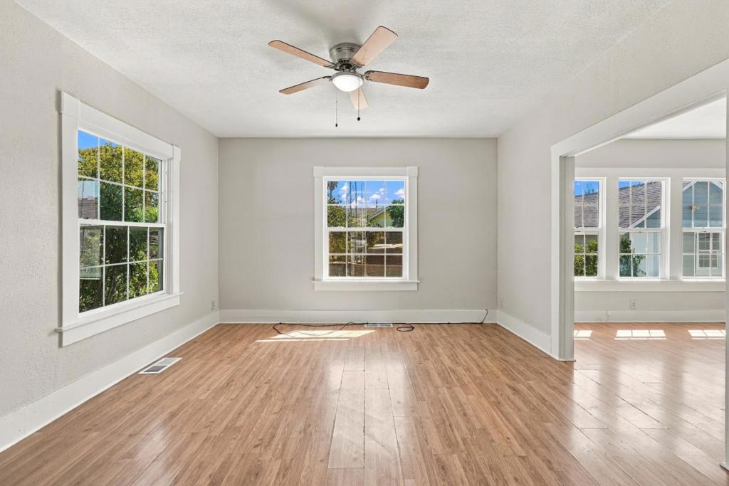 307 West Ave, Gustine, CA 95322