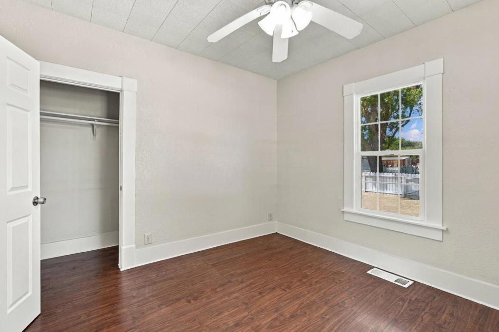 307 West Ave, Gustine, CA 95322