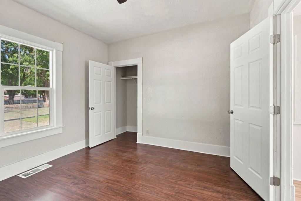 307 West Ave, Gustine, CA 95322