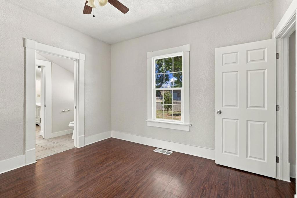 307 West Ave, Gustine, CA 95322