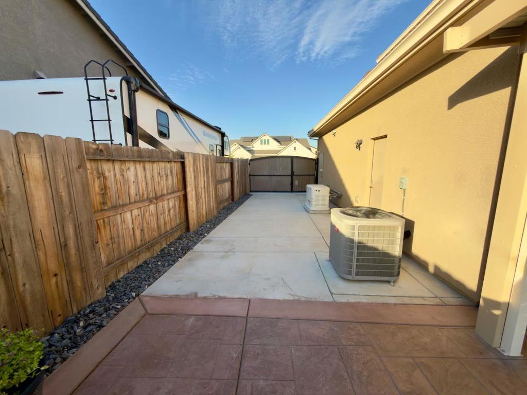 2635 Gantry Dr, Manteca, CA 95337