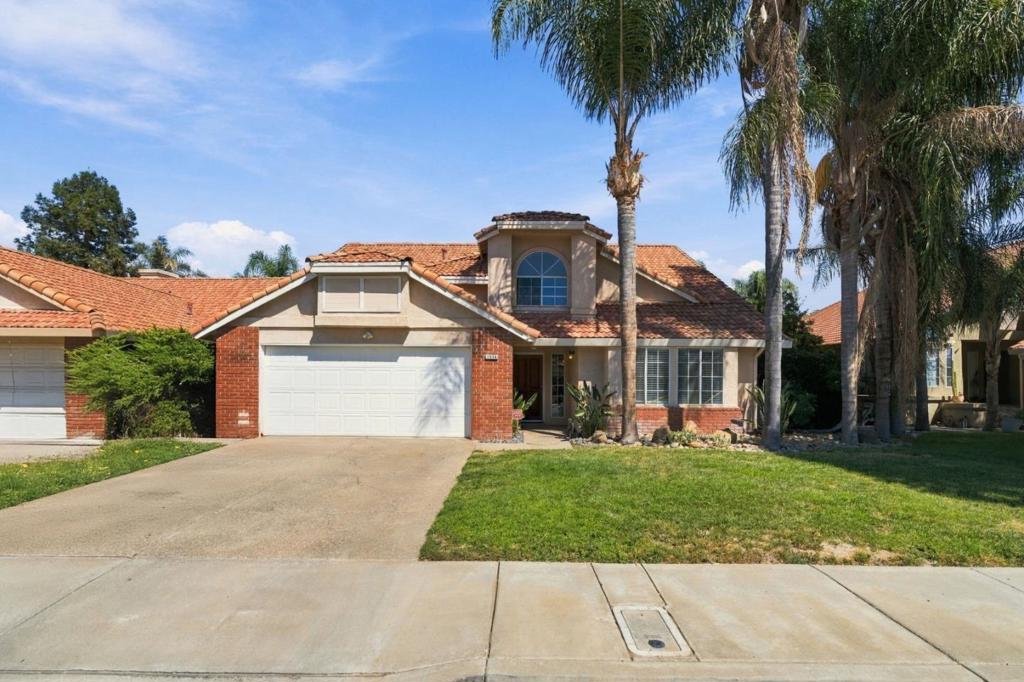 1014 Neal St, Los Banos, CA 93635