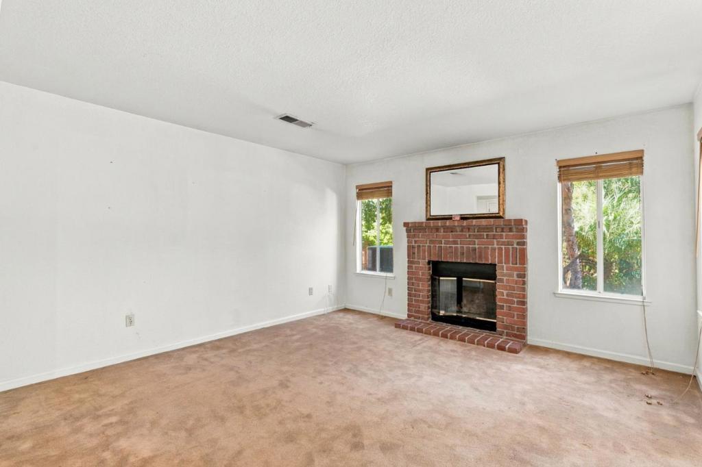 1014 Neal St, Los Banos, CA 93635