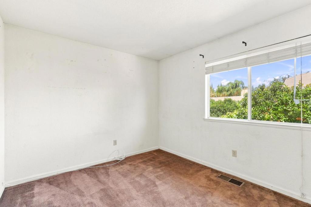1014 Neal St, Los Banos, CA 93635