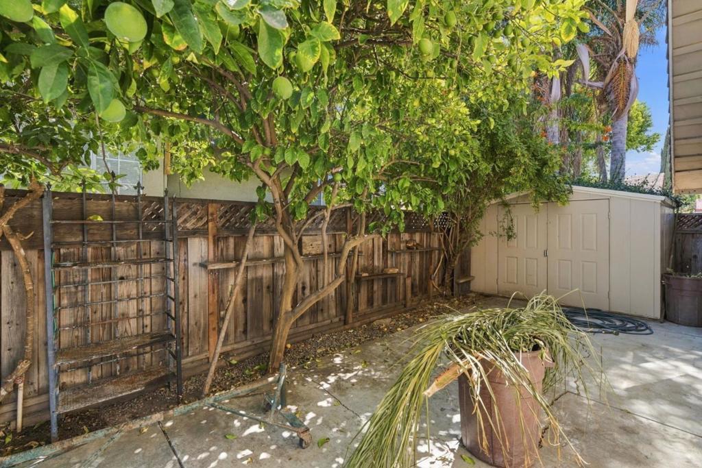1014 Neal St, Los Banos, CA 93635