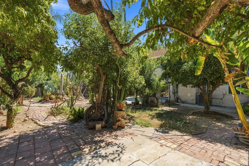 1014 Neal St, Los Banos, CA 93635