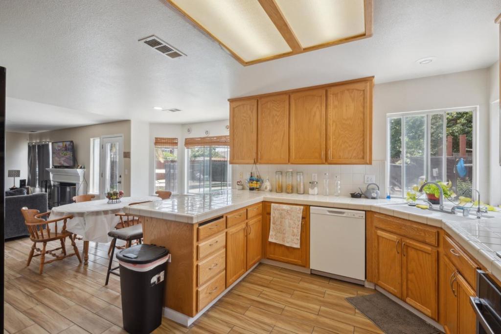 1009 Garden St, Los Banos, CA 93635