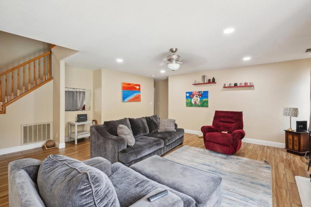 1009 Garden St, Los Banos, CA 93635