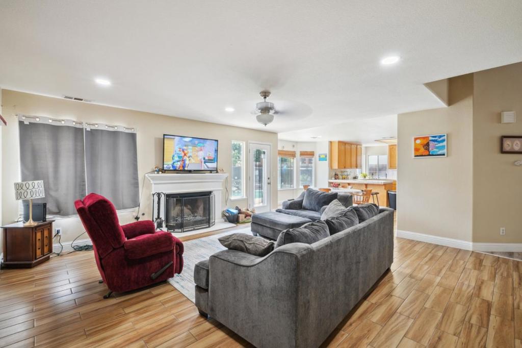 1009 Garden St, Los Banos, CA 93635