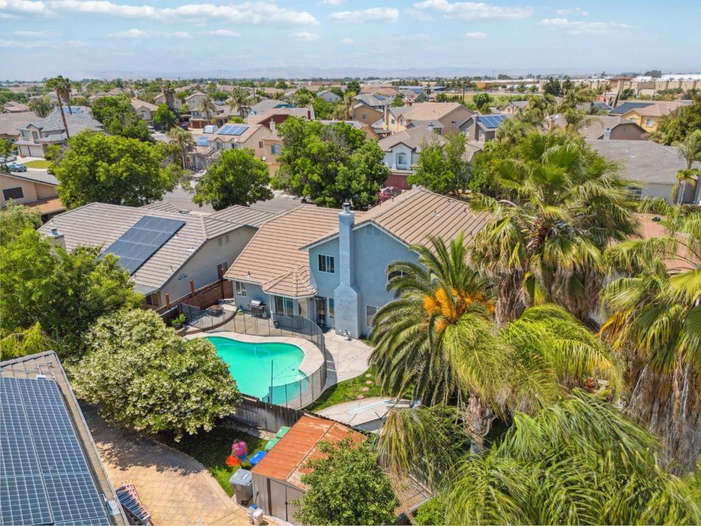 1009 Garden St, Los Banos, CA 93635