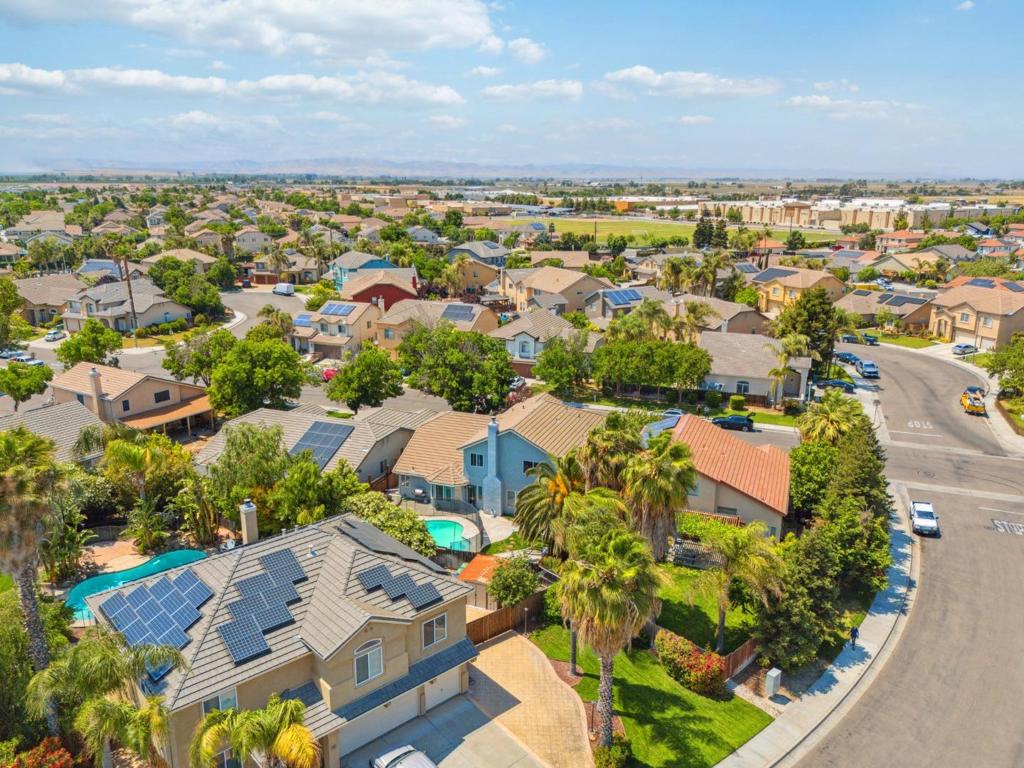 1009 Garden St, Los Banos, CA 93635